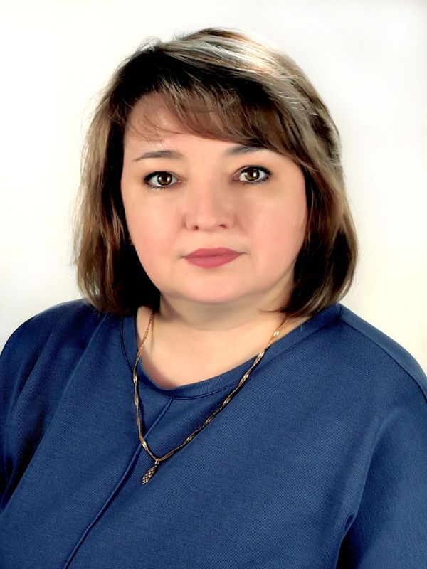 Воспитатель высшей категории Дубовенко Ирина Михайловна.