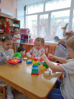 Игры в детском саду Игры в детском саду.