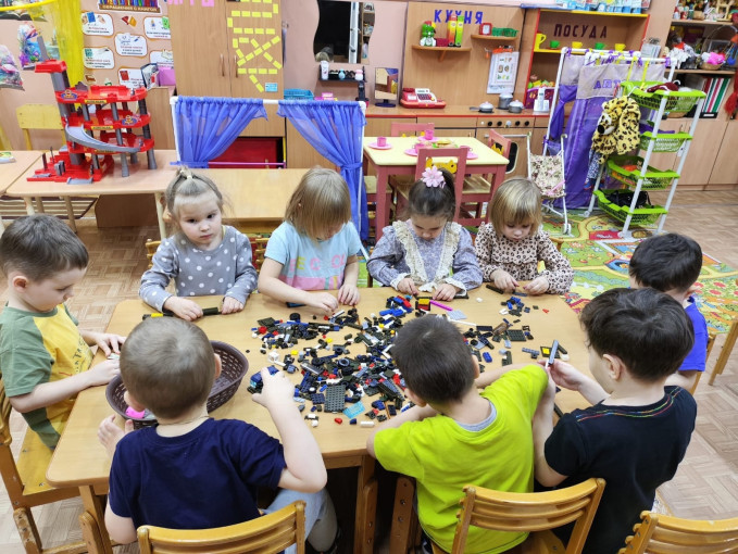 Лего-конструирование Лего-конструирование.